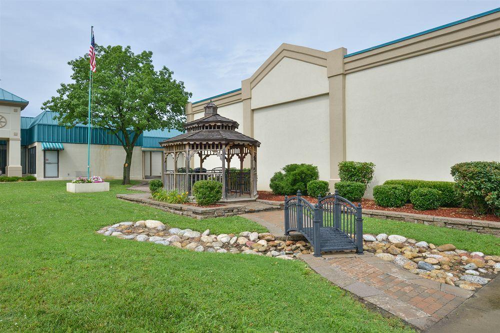 Days Inn By Wyndham Pittsburg Ks Εξωτερικό φωτογραφία