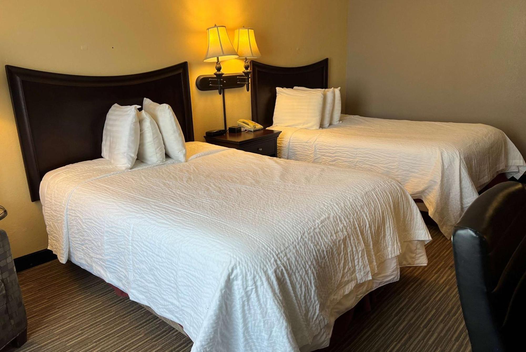 Days Inn By Wyndham Pittsburg Ks Εξωτερικό φωτογραφία