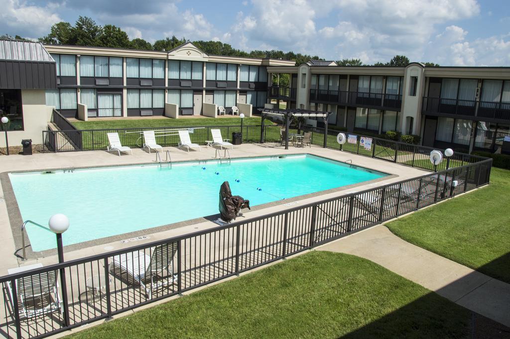 Days Inn By Wyndham Pittsburg Ks Εξωτερικό φωτογραφία
