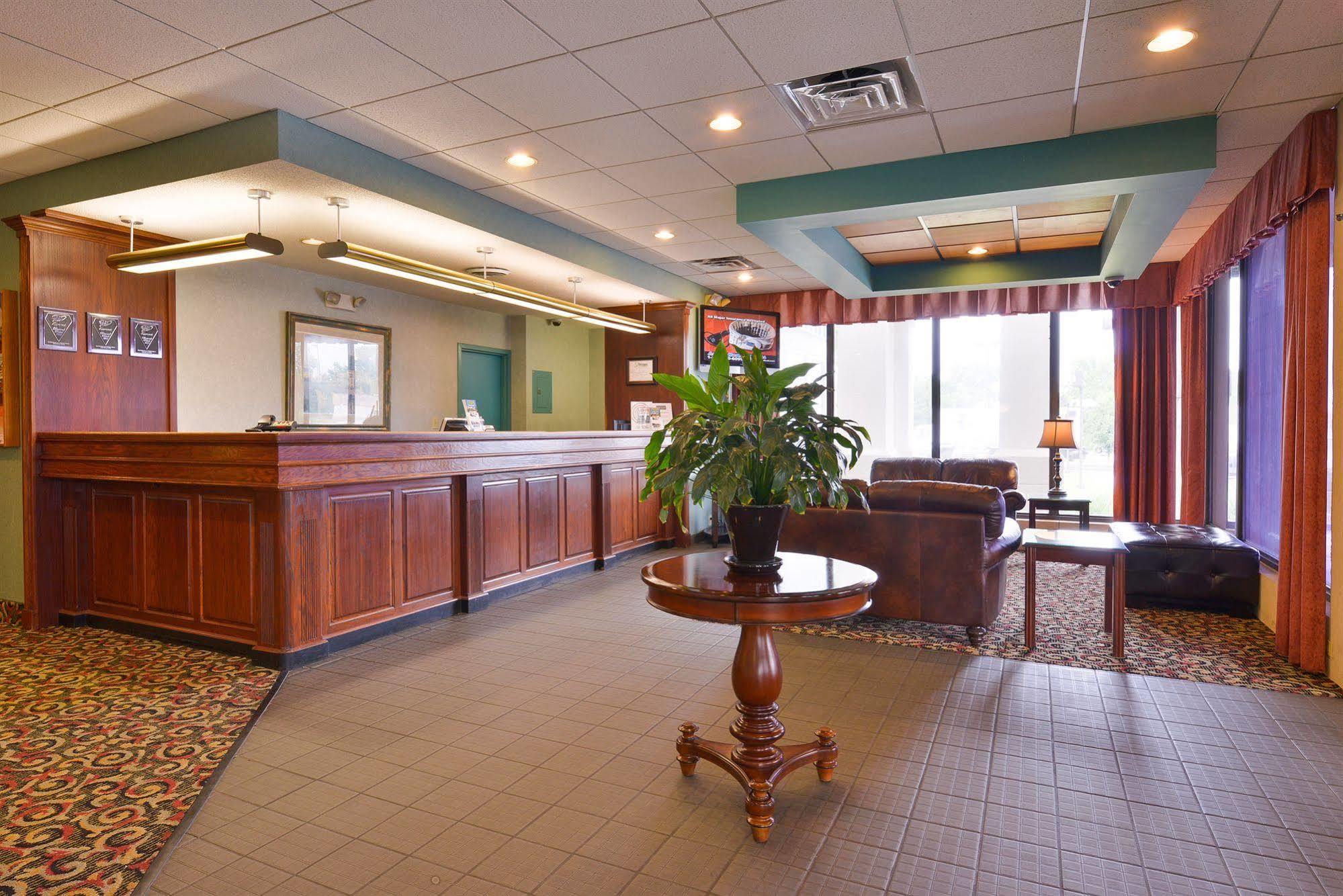Days Inn By Wyndham Pittsburg Ks Εξωτερικό φωτογραφία