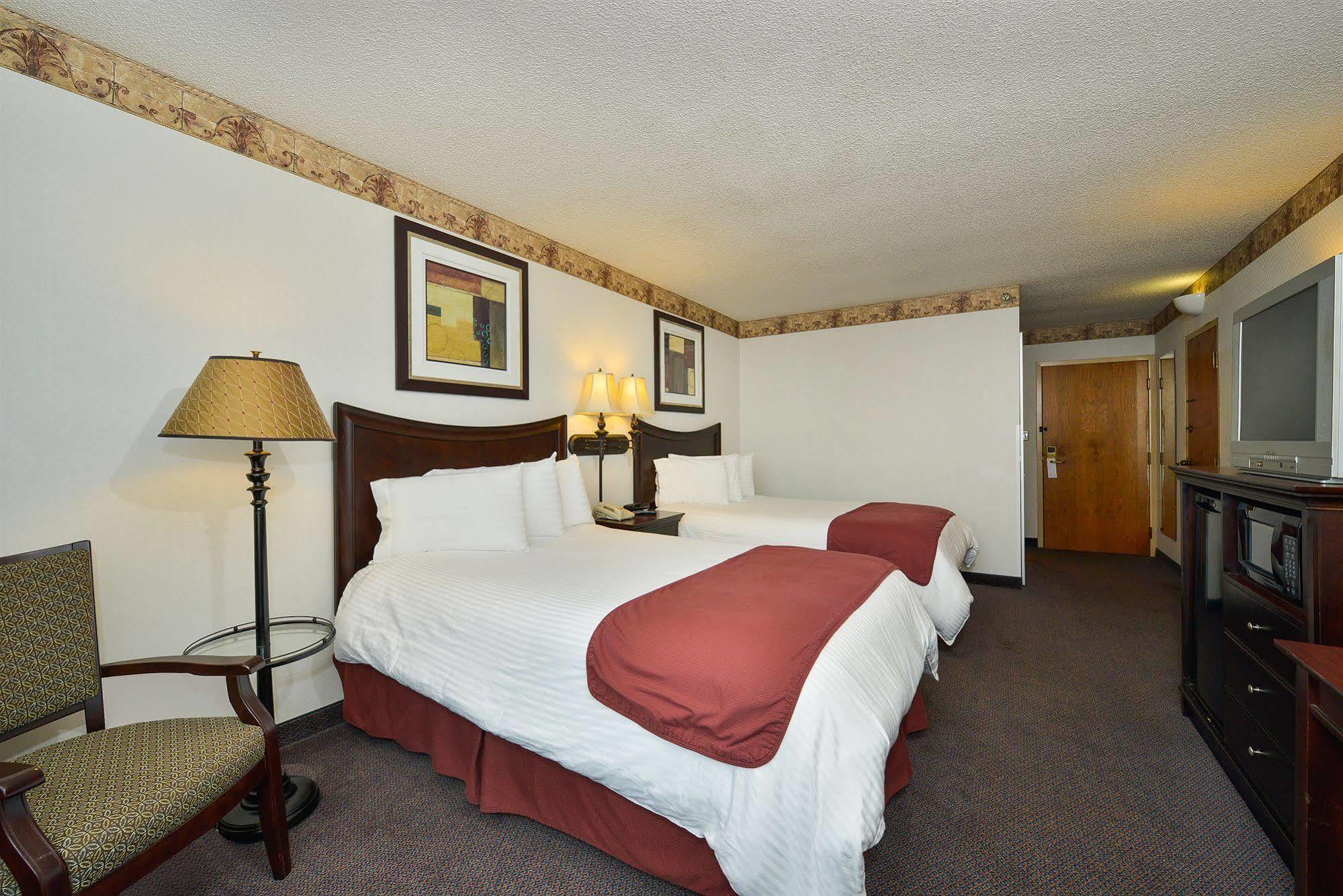 Days Inn By Wyndham Pittsburg Ks Εξωτερικό φωτογραφία